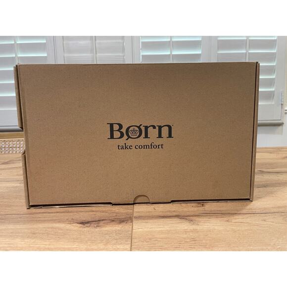 BORN Women's Olivia Black Booties Black Leather Size 6 NIB Tailored Block Heel - Picture 12 of 12